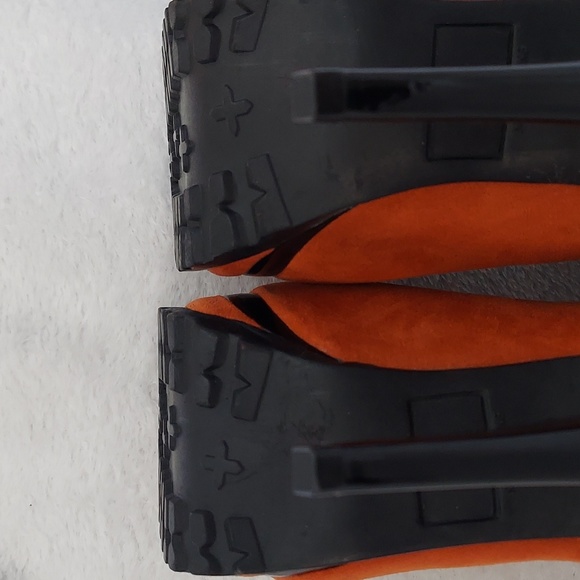 Orange Tread Heeled Platform Construction Boots, Size 7 - Picture 9 of 11